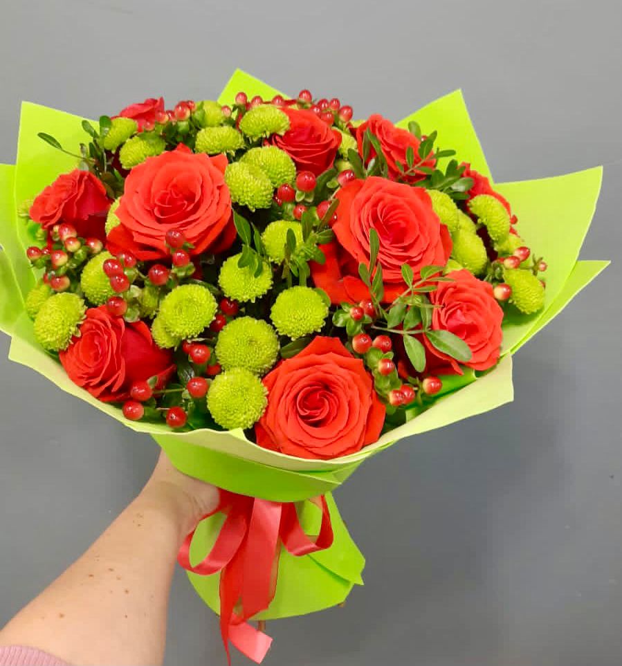 Букет цветов из: Хризантемы и Розы в Кожино