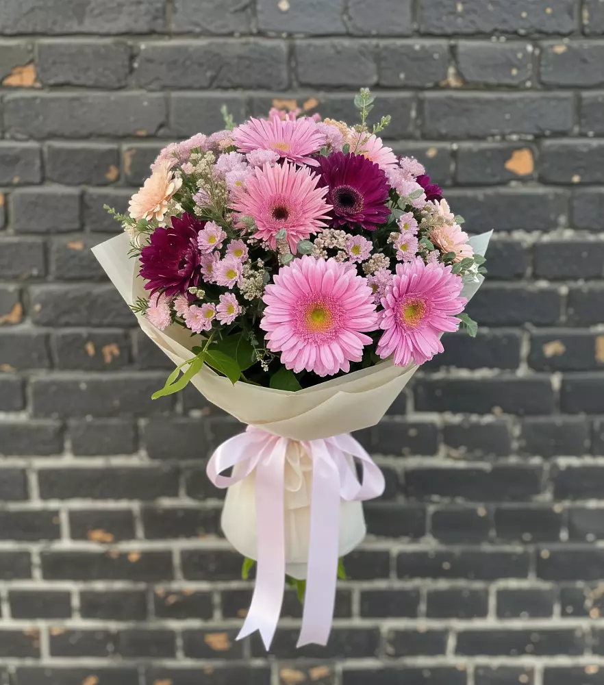 Букет цветов из: Герберы и Хризантемы в Кожино