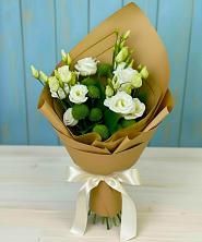 Букет цветов из:  Хризантемы и Лизиантусы в Кожино