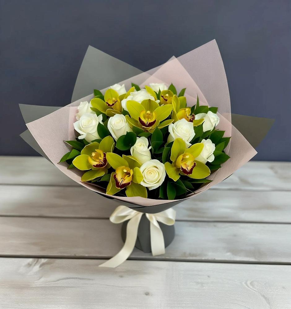 Букет цветов из: Орхидеи и Розы в Кожино