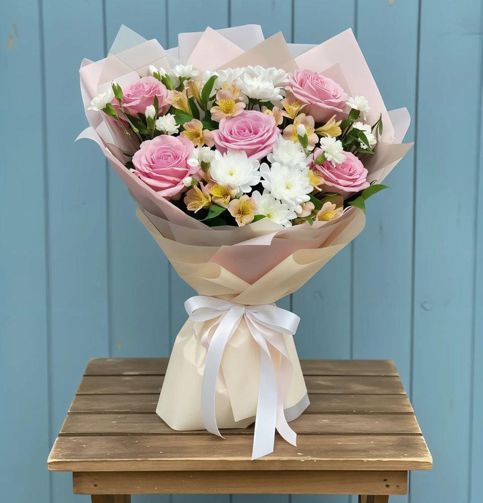 Букет цветов из: Гвоздики, Орхидеи и Розы в Кожино