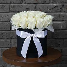 Цветочная композиция из Розы в шляпной коробке в Кожино